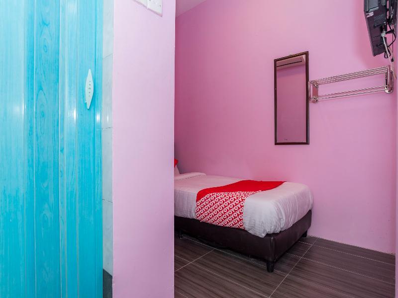Oyo 1125 Ir Inn Hotel Skudai Buitenkant foto